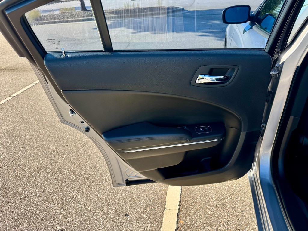 2014 Dodge Charger Image 16