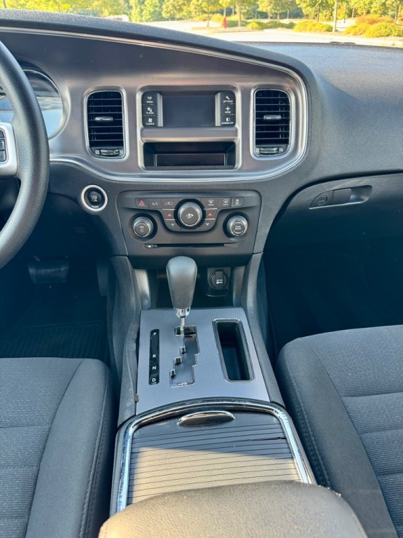 2014 Dodge Charger Image 19