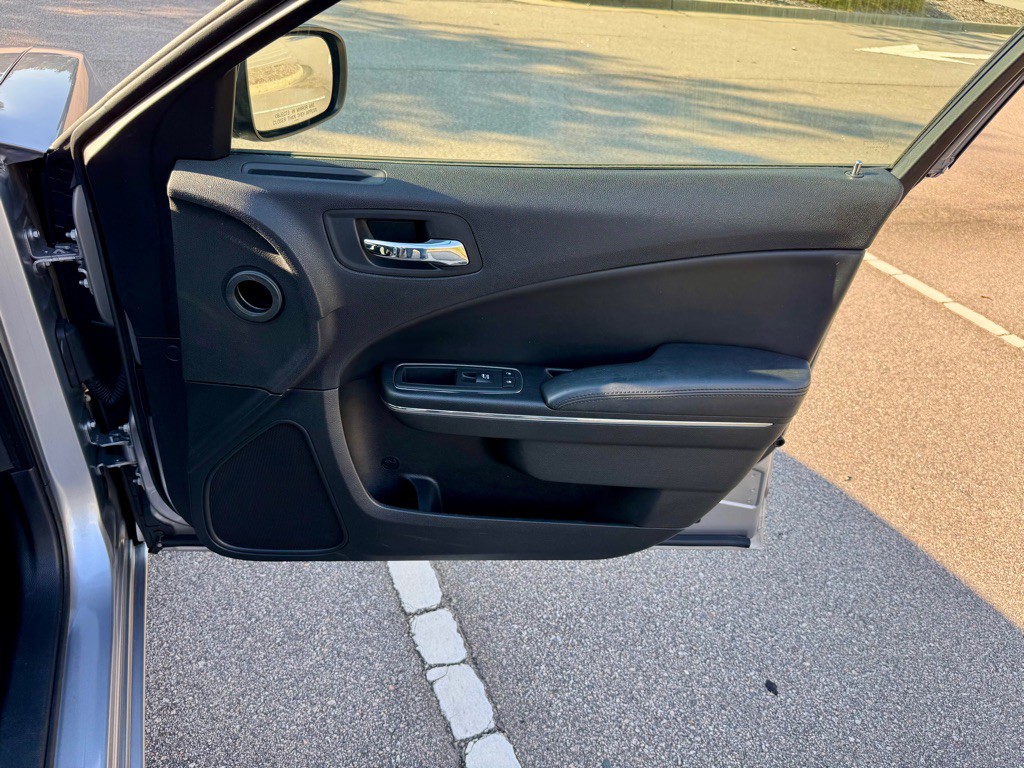 2014 Dodge Charger Image 28