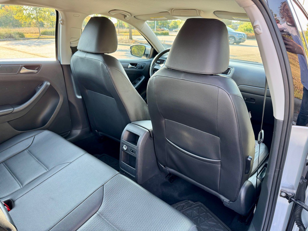 2014 Volkswagen Jetta Image 19