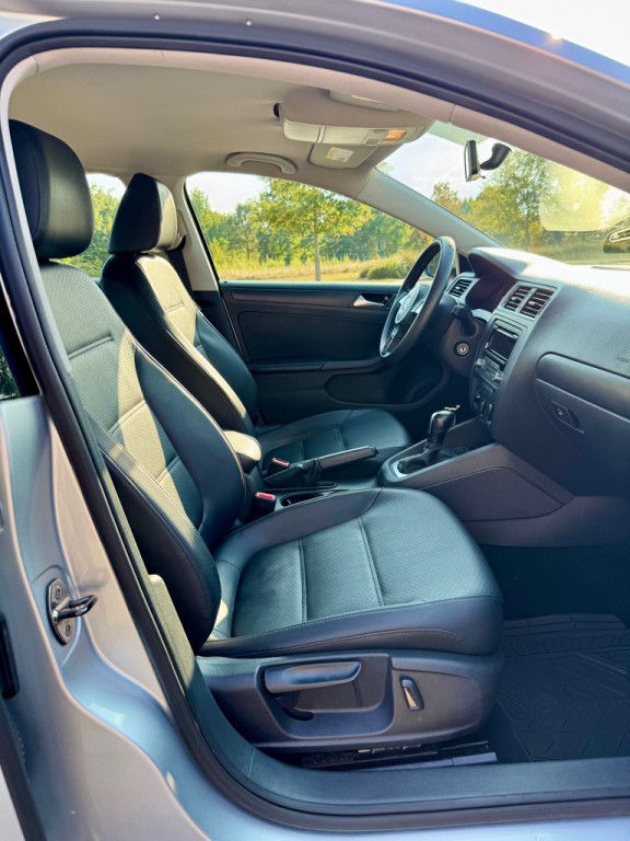 2014 Volkswagen Jetta Image 26