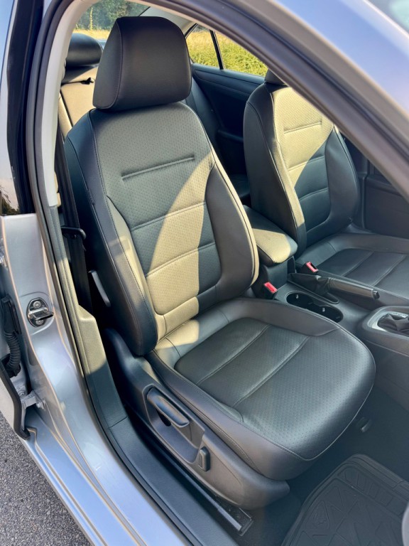 2014 Volkswagen Jetta Image 27