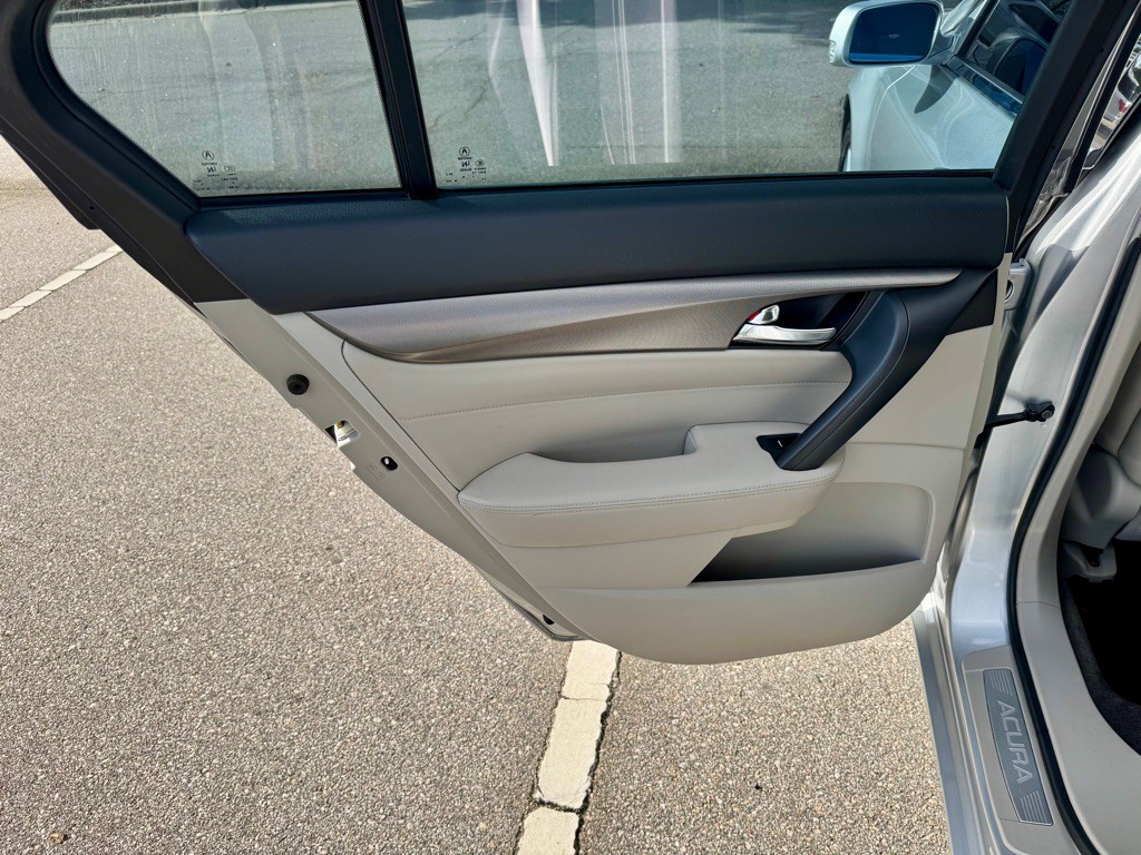 2012 Acura TL Image 16