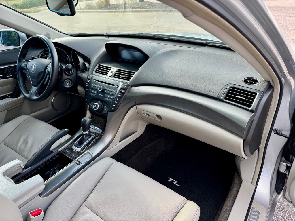 2012 Acura TL Image 27