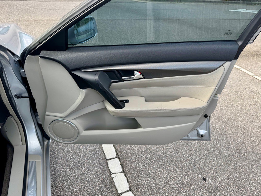 2012 Acura TL Image 28