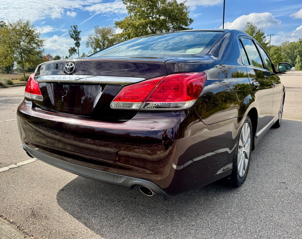 2011 Toyota Avalon Image 5