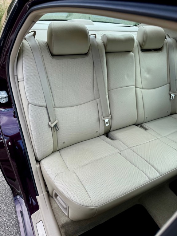 2011 Toyota Avalon Image 22