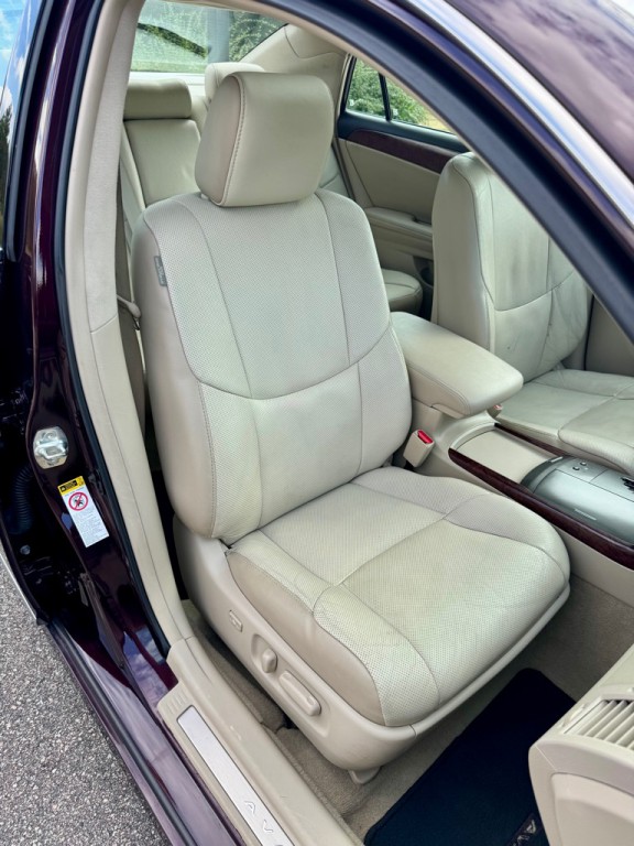 2011 Toyota Avalon Image 26
