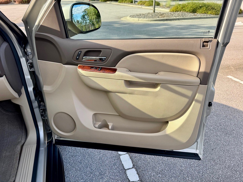 2014 Chevrolet Tahoe Image 31
