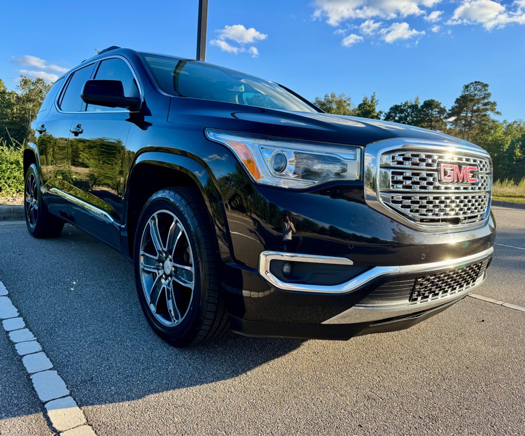 2017 GMC Acadia Image 3