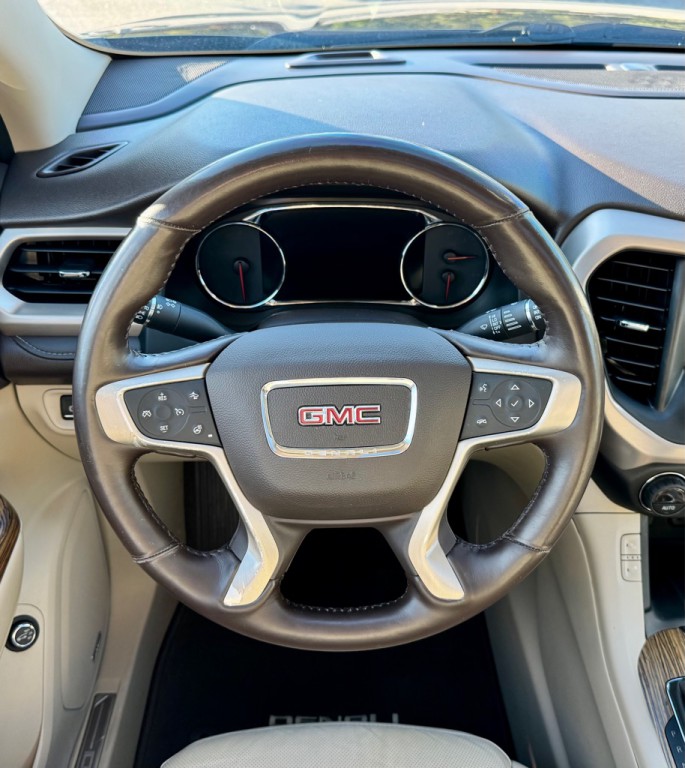 2017 GMC Acadia Image 21