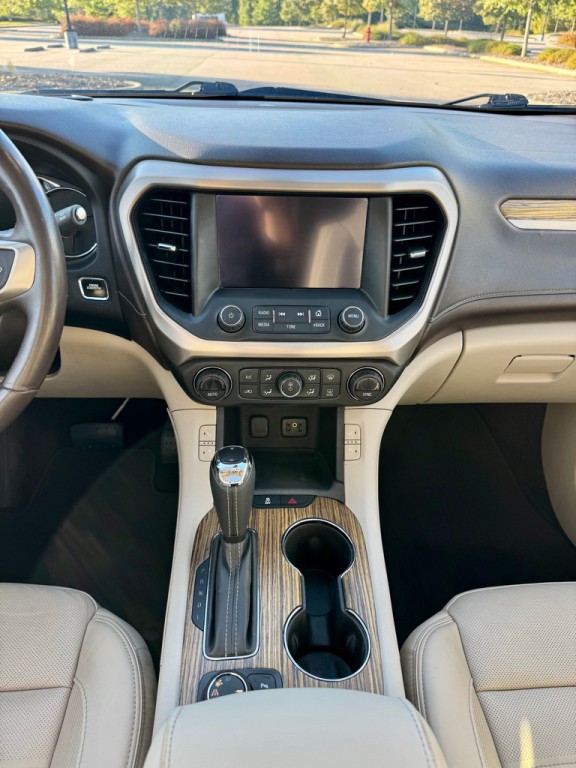 2017 GMC Acadia Image 22