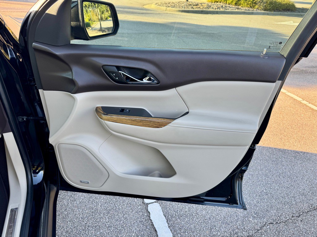 2017 GMC Acadia Image 31