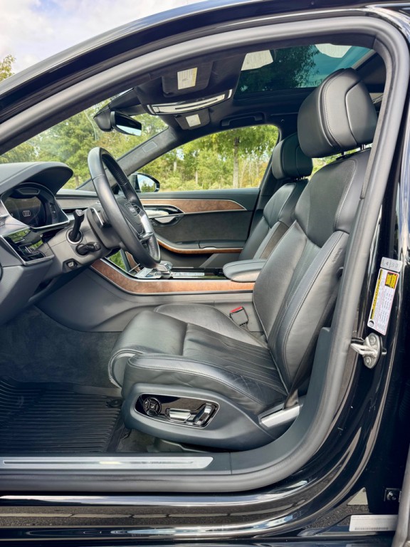2020 Audi A8 Image 10