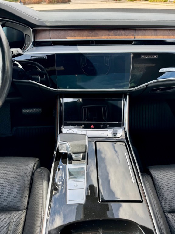 2020 Audi A8 Image 21