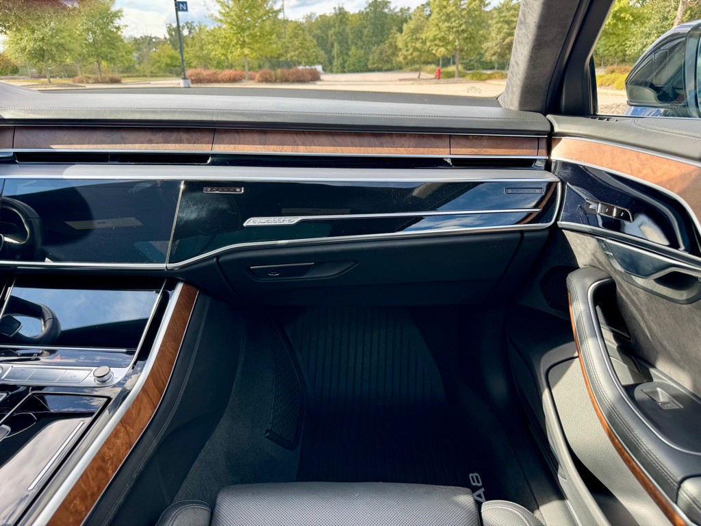 2020 Audi A8 Image 22