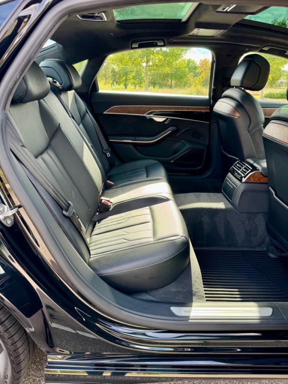 2020 Audi A8 Image 23