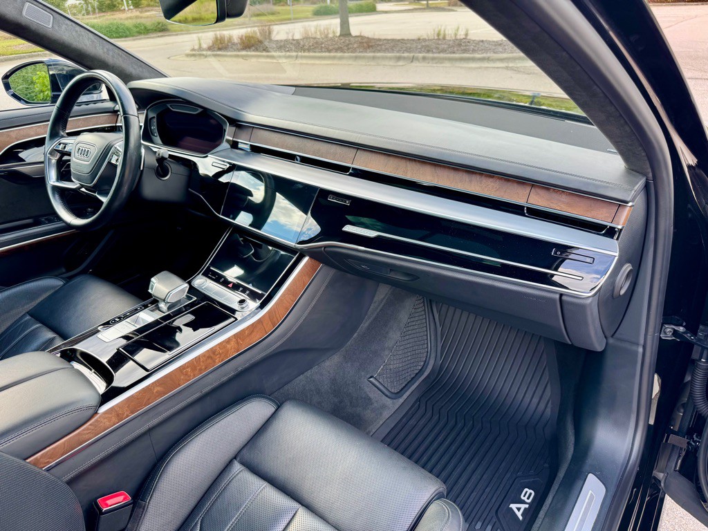 2020 Audi A8 Image 29