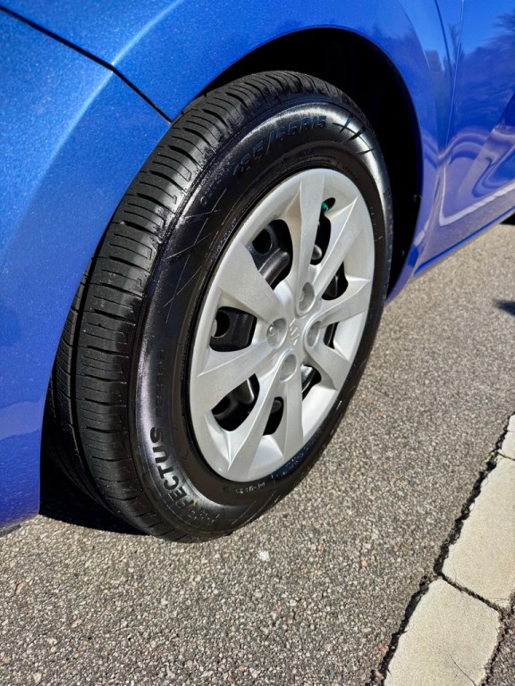 2012 Kia Rio Image 9