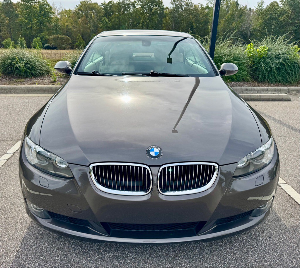 2009 BMW 3 Series Image 2