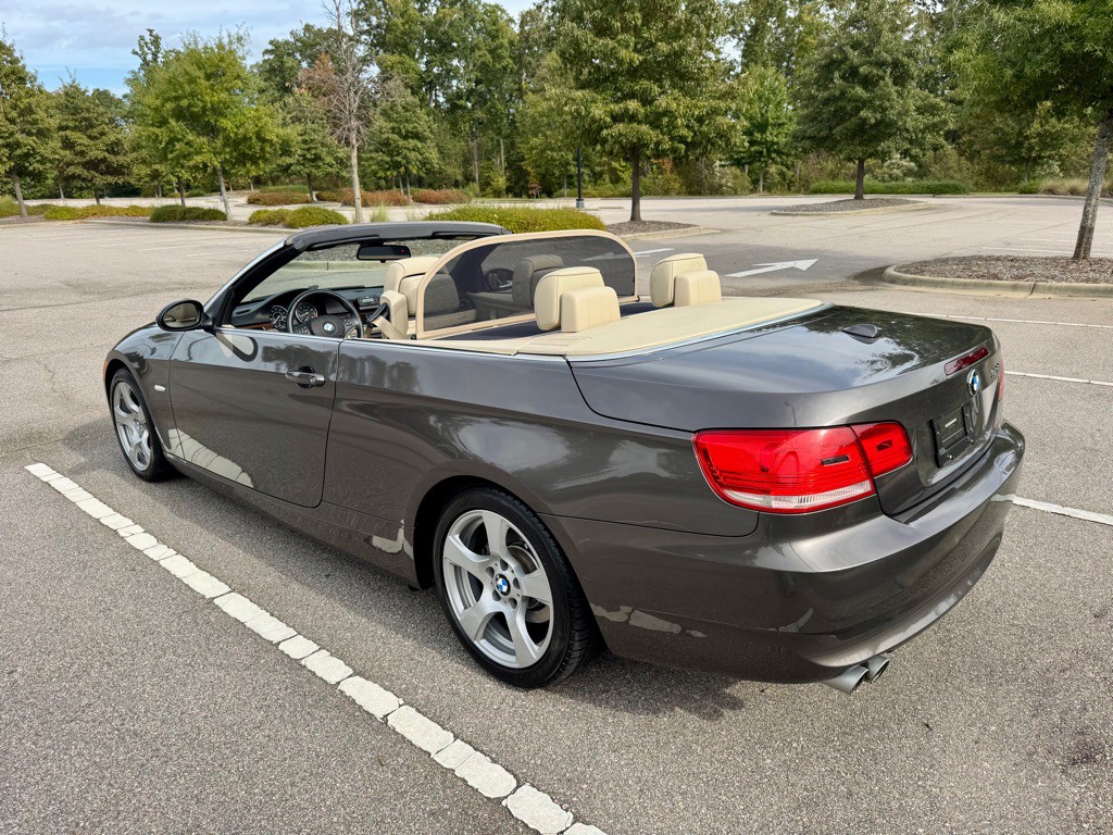 2009 BMW 3 Series Image 20