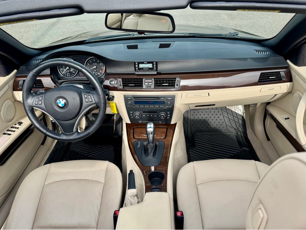 2009 BMW 3 Series Image 22