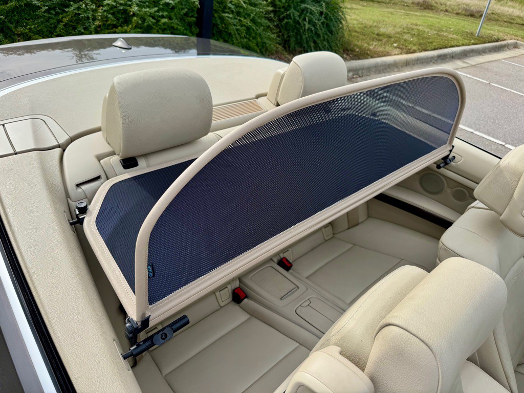 2009 BMW 3 Series Image 23