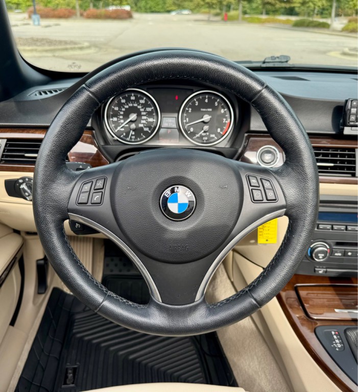2009 BMW 3 Series Image 24