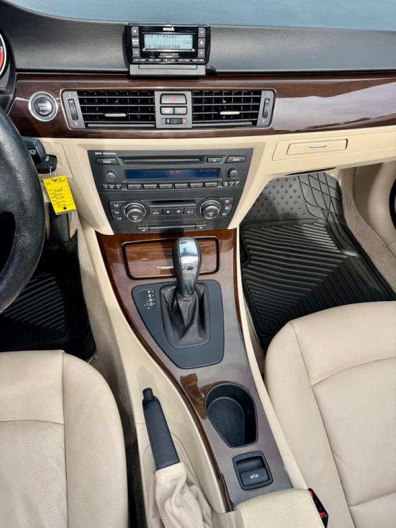 2009 BMW 3 Series Image 25