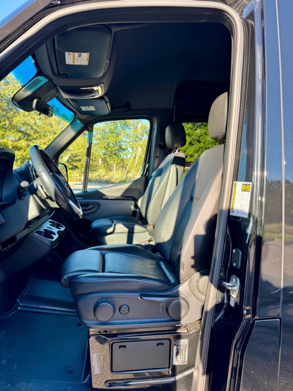 2020 Mercedes-Benz Sprinter Image 9