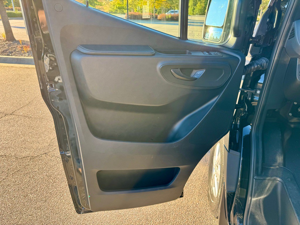 2020 Mercedes-Benz Sprinter Image 12