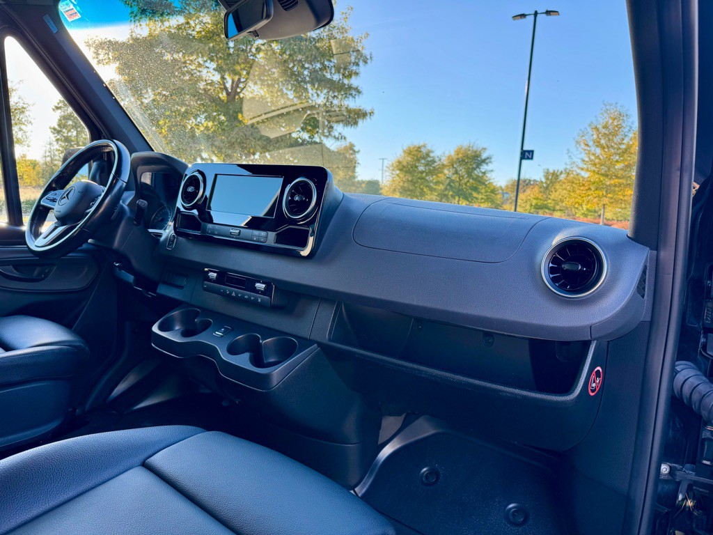 2020 Mercedes-Benz Sprinter Image 25