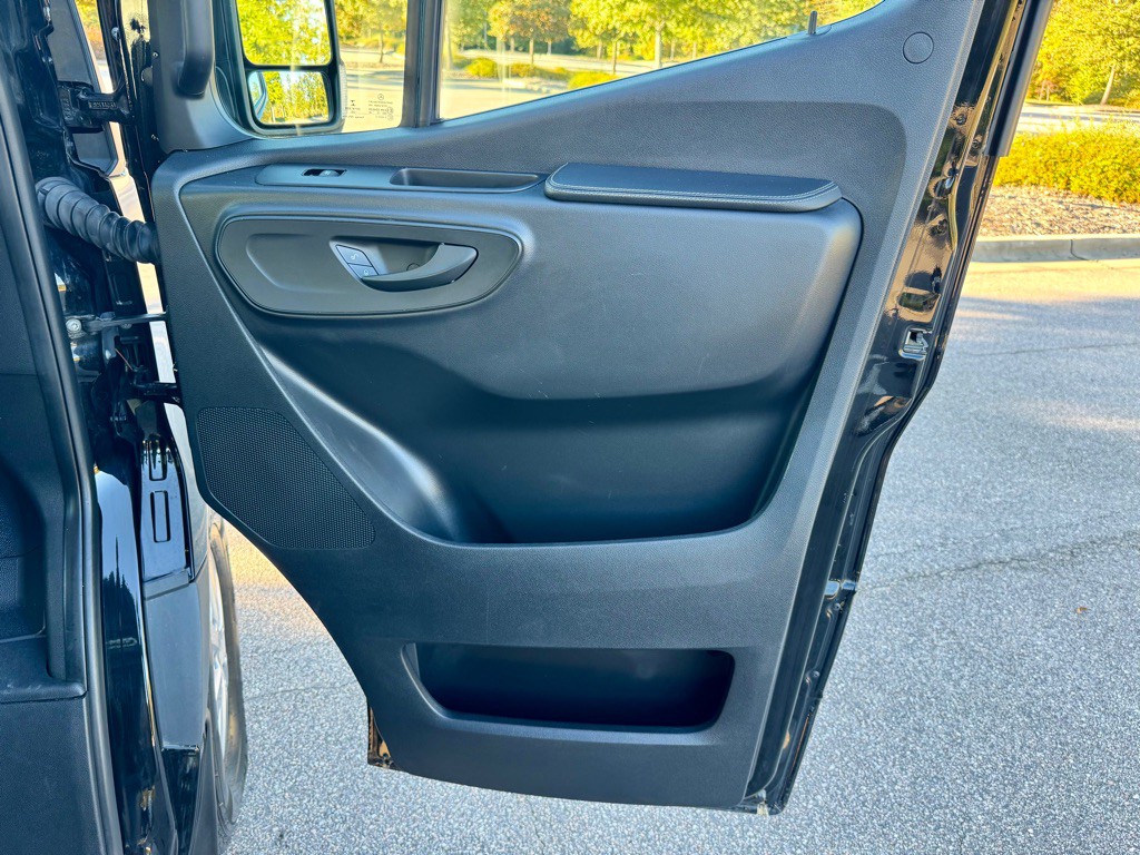 2020 Mercedes-Benz Sprinter Image 26