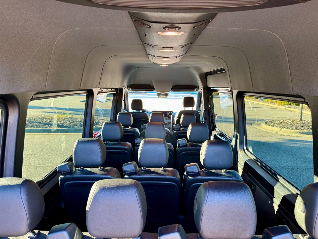 2020 Mercedes-Benz Sprinter Image 28