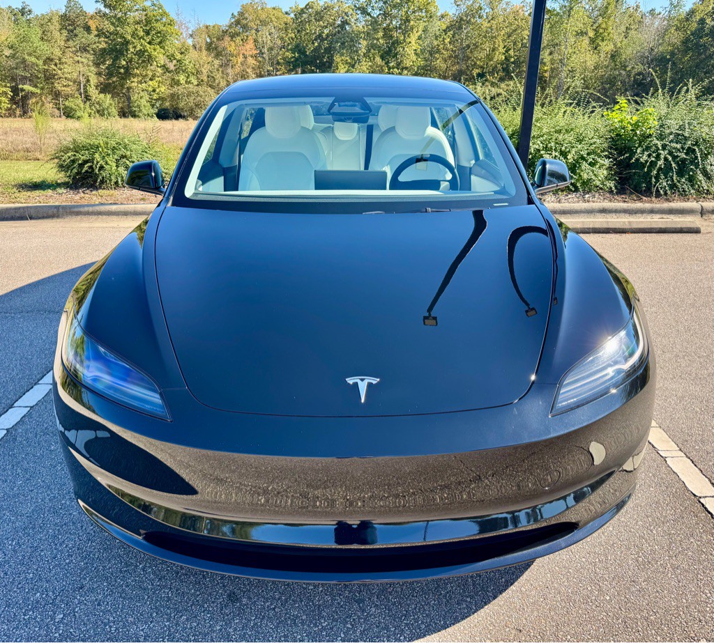 2025 Tesla Model 3 Image 2