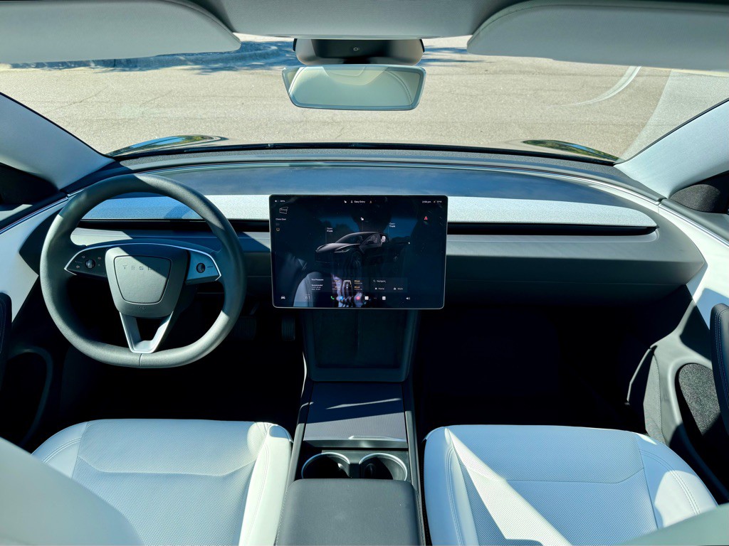 2025 Tesla Model 3 Image 19