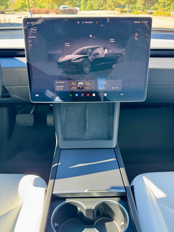 2025 Tesla Model 3 Image 21