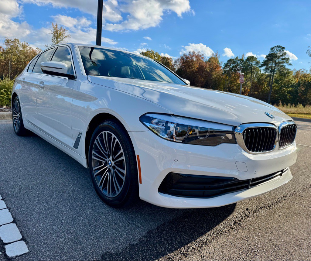 2019 BMW 5 Series Image 3