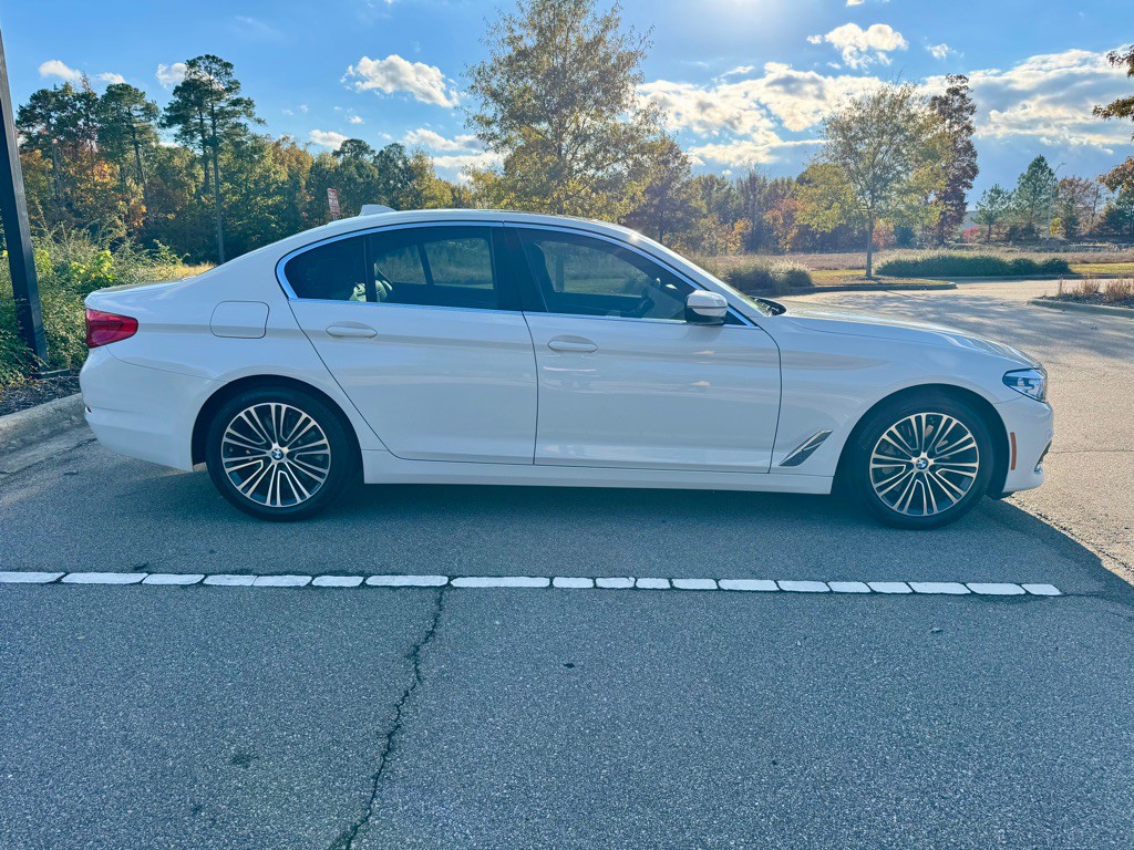 2019 BMW 5 Series Image 4