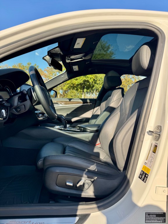 2019 BMW 5 Series Image 10