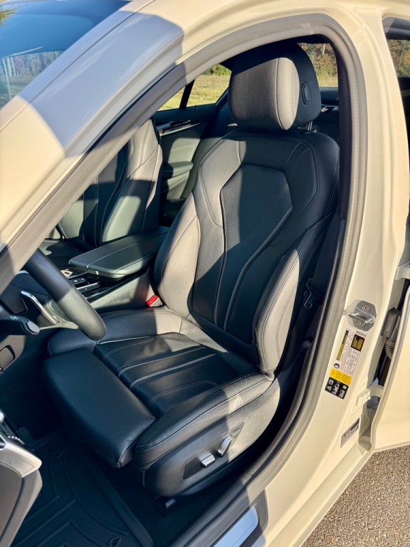 2019 BMW 5 Series Image 11