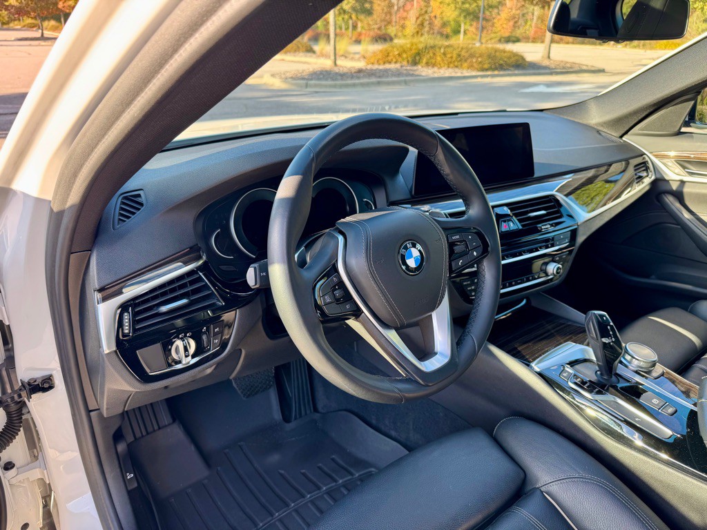 2019 BMW 5 Series Image 12