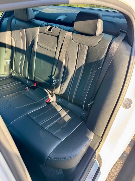 2019 BMW 5 Series Image 15