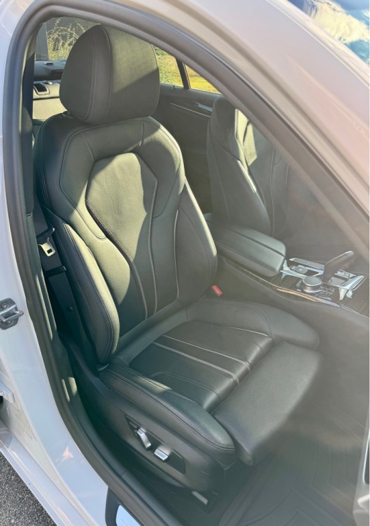 2019 BMW 5 Series Image 27