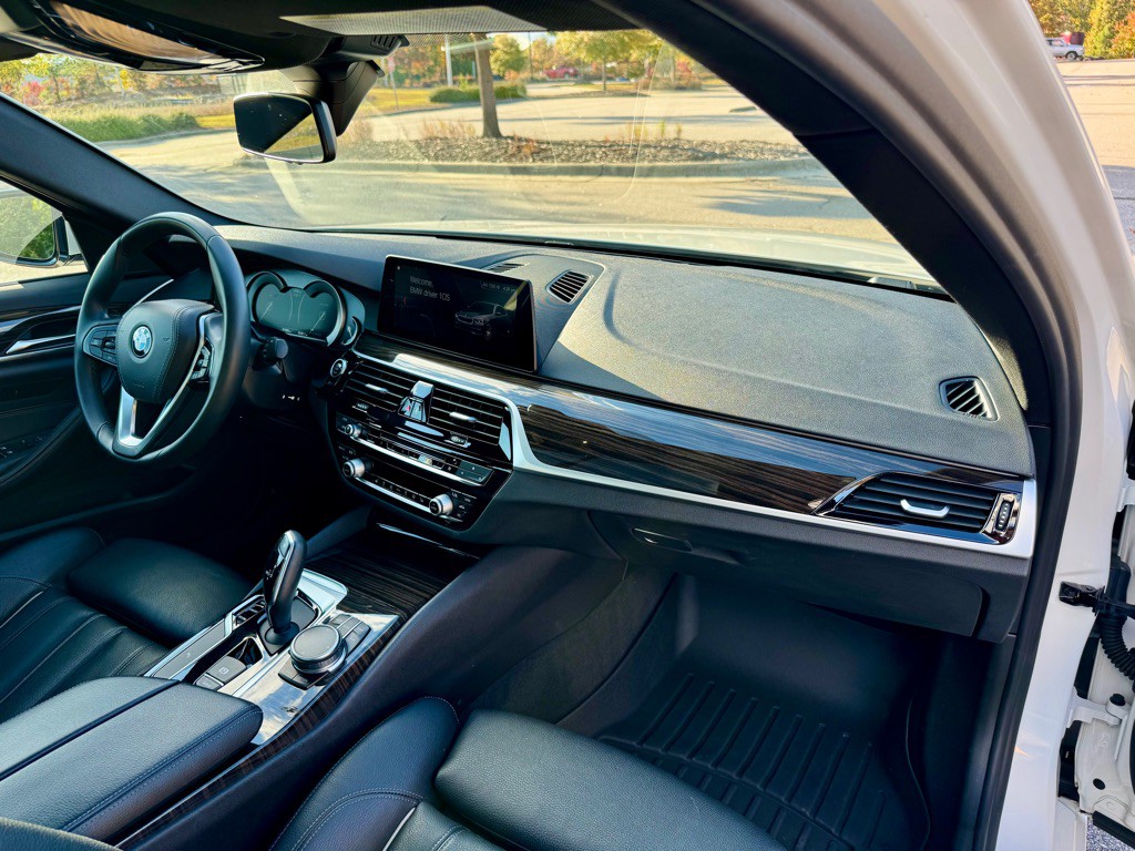 2019 BMW 5 Series Image 28