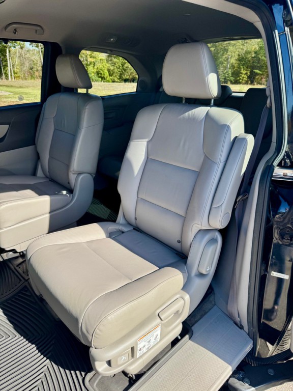2014 Honda Odyssey Image 14
