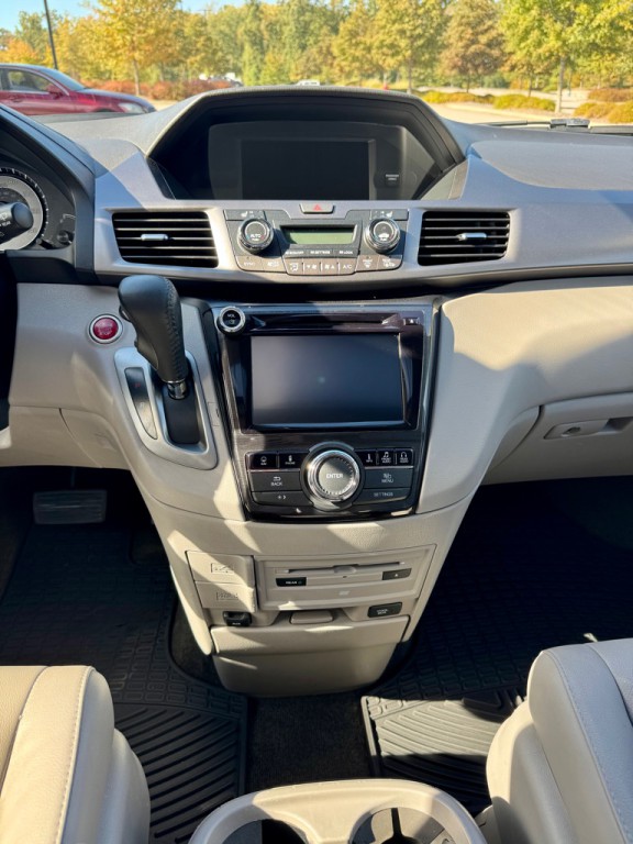 2014 Honda Odyssey Image 19