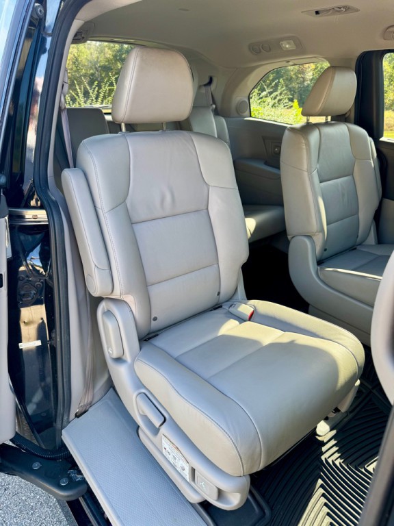 2014 Honda Odyssey Image 21