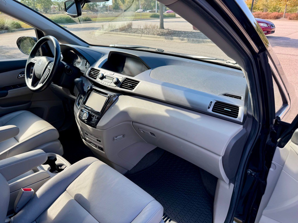 2014 Honda Odyssey Image 26