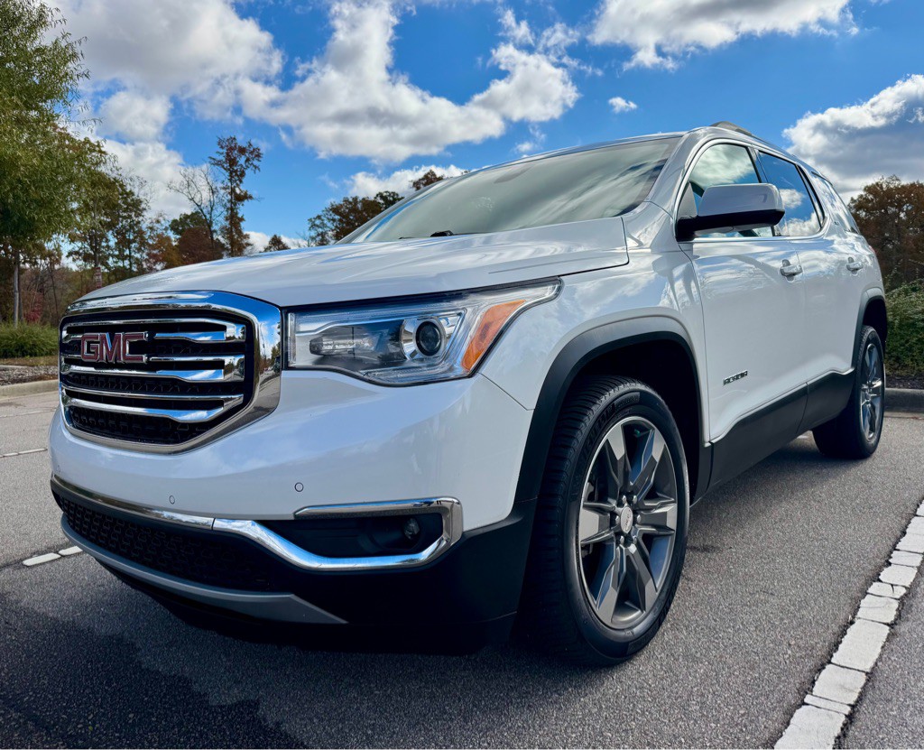 2019 GMC Acadia Image 1